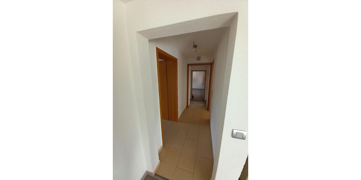 Erdgeschoßwohnung Leverkusen Bürrig - 3 Zimmer, 82 m&sup2;, 1.140&euro; | Angebot:26582035