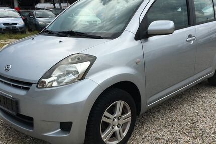 Daihatsu Sirion 190.000 km 2.999 &euro; Bonn 53227