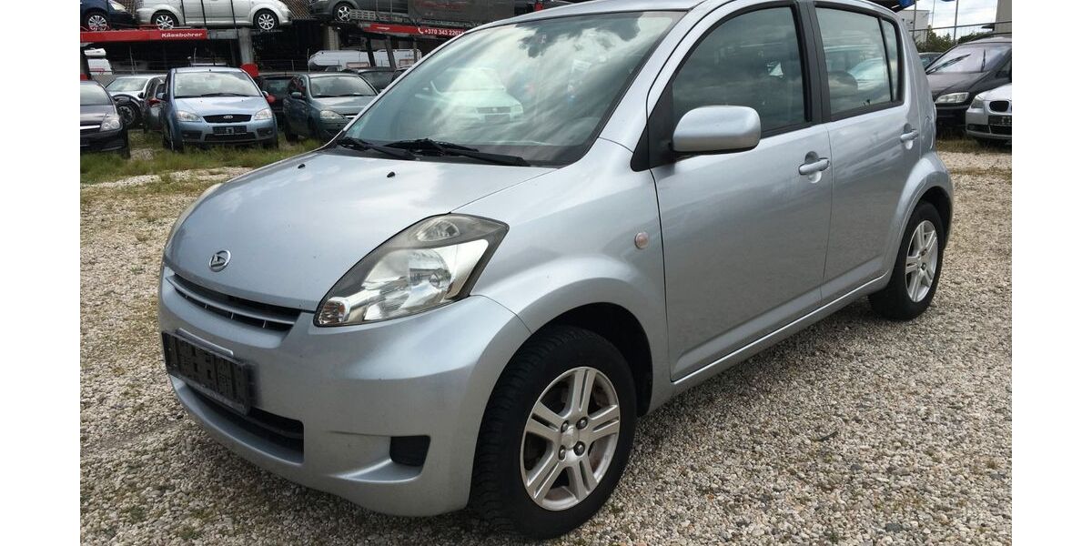 Daihatsu Sirion 190.000 km 2.999 &euro; Bonn 53227