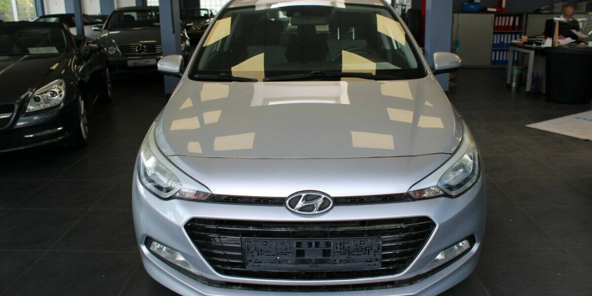 Hyundai i20 1.0 - Klima - 111.957 km 9.480 &euro; Euskirchen 53881