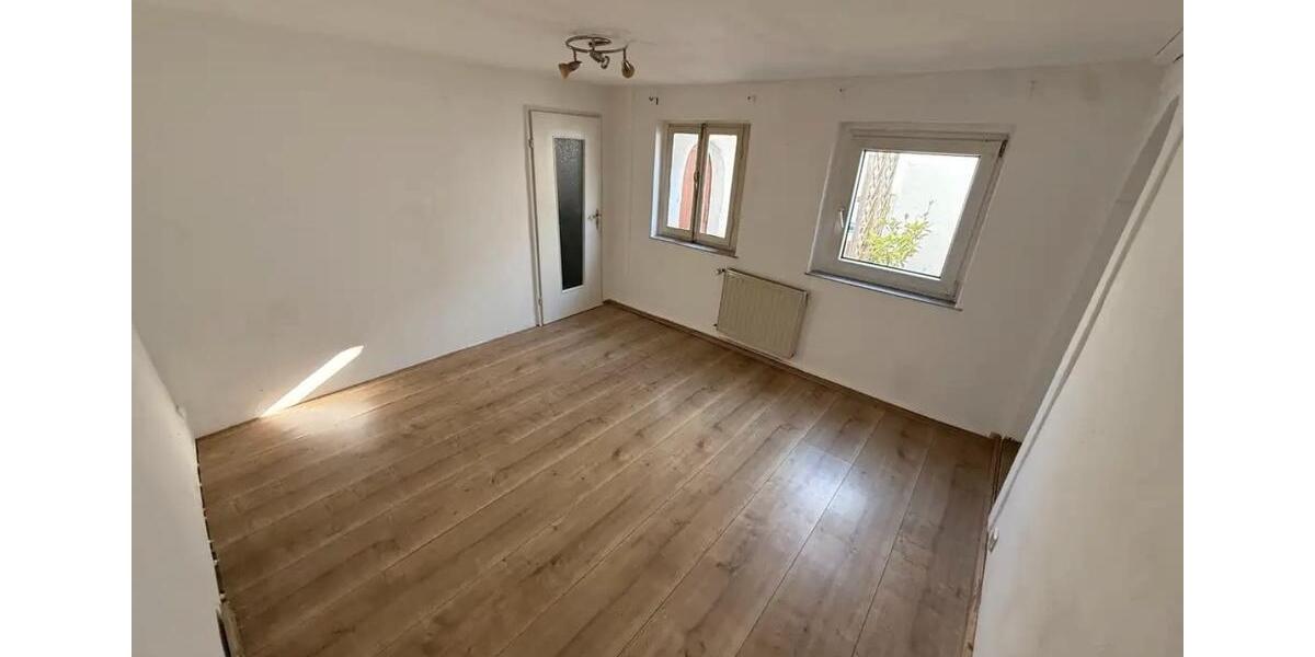 Einfamilienhaus Köln Nippes - 3 Zimmer, 65 m&sup2;, 1.300&euro; | Angebot:25636950