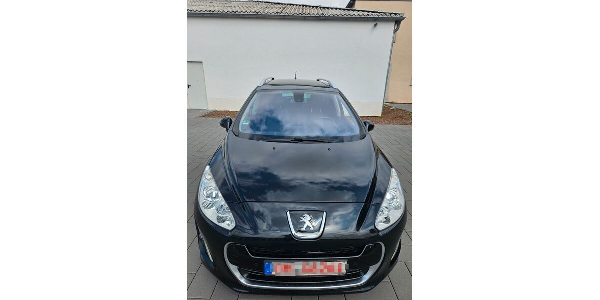 Peugeot 308 136.700 km 5.990 &euro; Erftstadt 50374