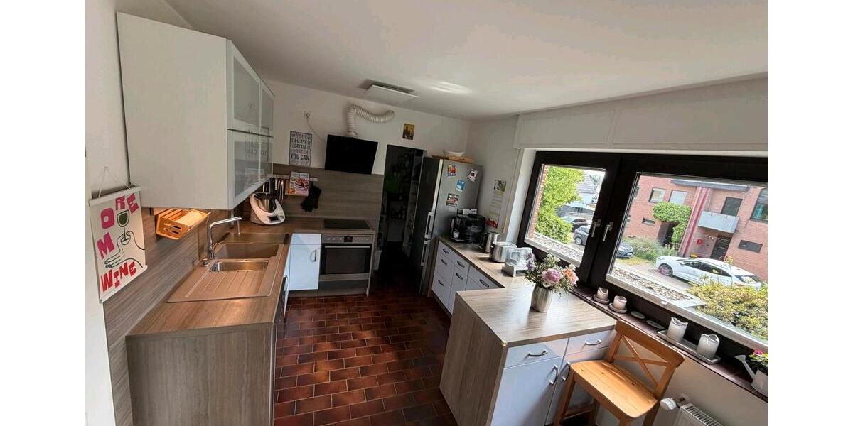 Etagenwohnung Bornheim - 3 Zimmer, 100 m&sup2;, 1.290&euro; | Angebot:26650124