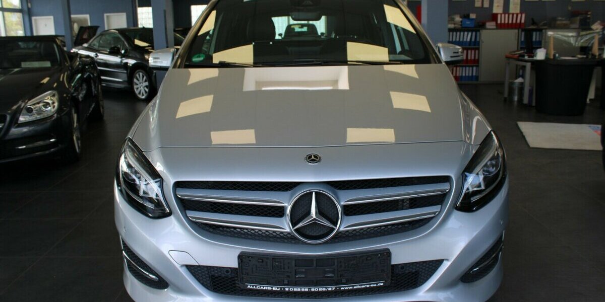 Mercedes-Benz B 180 7G-DCT Urban 49.631 km 17.480 &euro; Euskirchen 53881