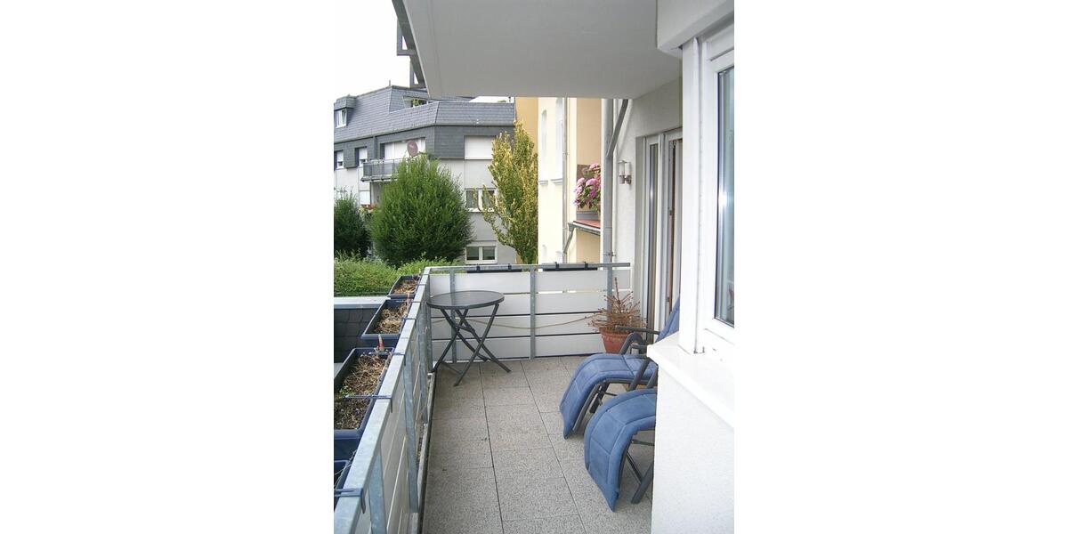 Etagenwohnung Brühl - 3 Zimmer, 100 m&sup2;, 930&euro; | Angebot:26044697