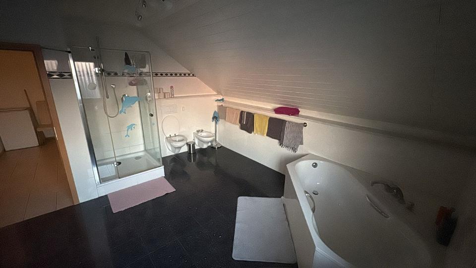 Einfamilienhaus Troisdorf Altenrath - 7 Zimmer, 203 m&sup2;, 7.500&euro; | Angebot:25811174