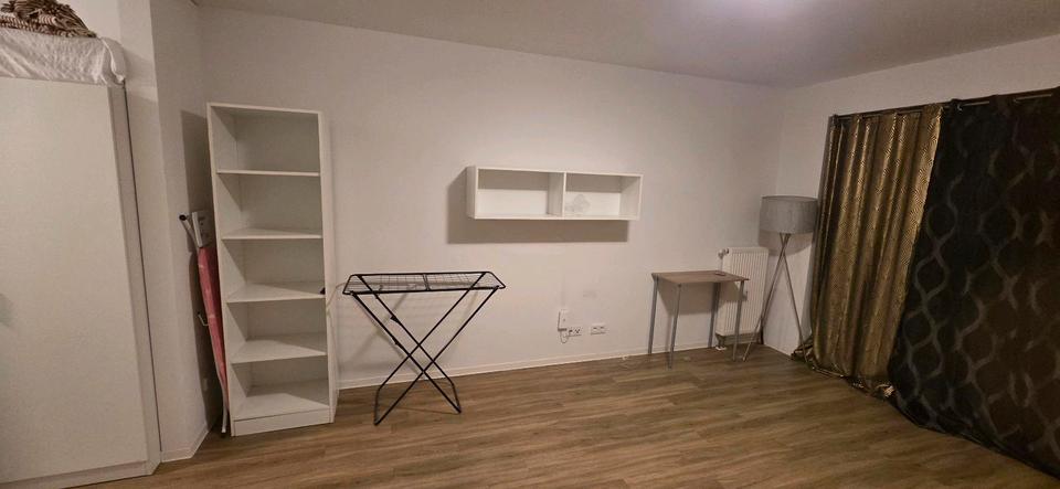 Etagenwohnung Köln Kalk - 1 Zimmer, 33 m&sup2;, 900&euro; | Angebot:25875975