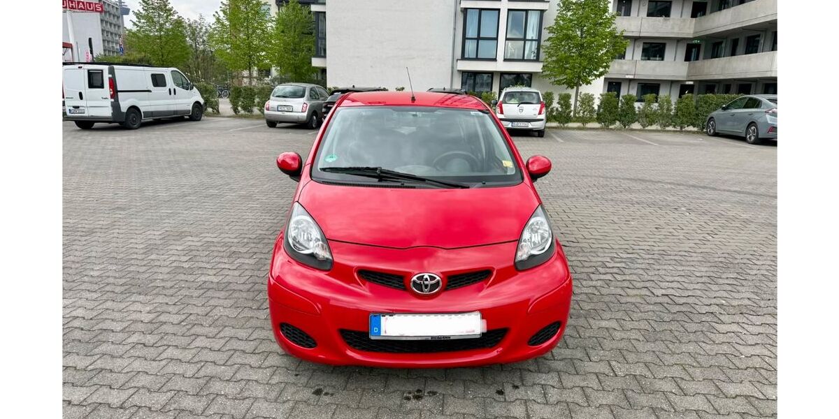Toyota Aygo (X) 90.000 km 3.999 &euro; Köln 50825