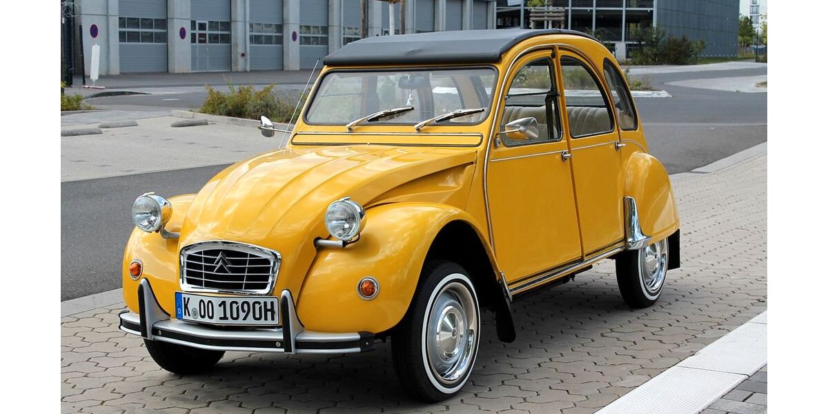 Citroen 2 CV 118.100 km 9.500 &euro; Köln 50739