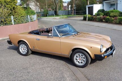Fiat 124 Spider 69.400 km 22.400 &euro; Köln 51107