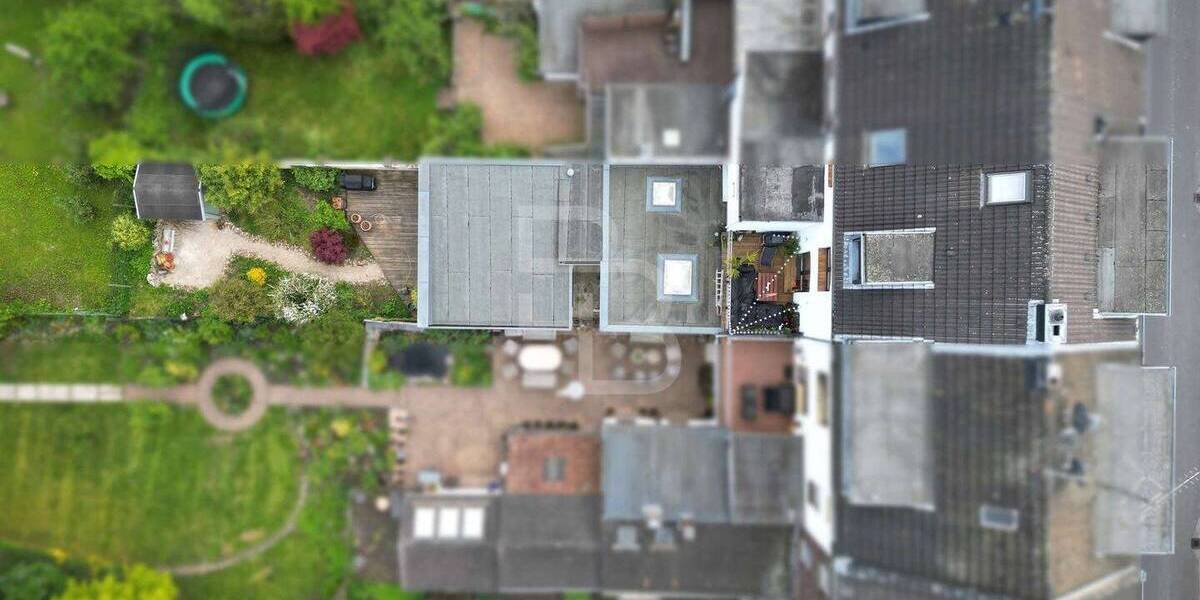 Mehrfamilienhaus, Wohnhaus Köln Flittard - 7 Zimmer, 220 m&sup2;, 759.000&euro; | Angebot:26452506