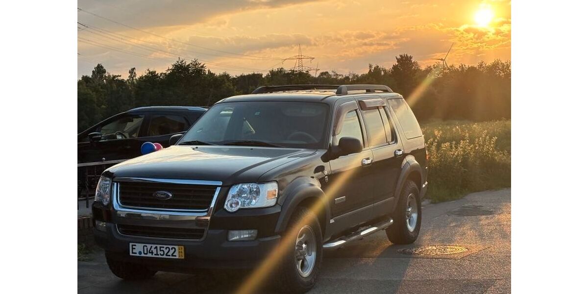 Ford Explorer 142.000 km 8.000 &euro; Bergheim 50129