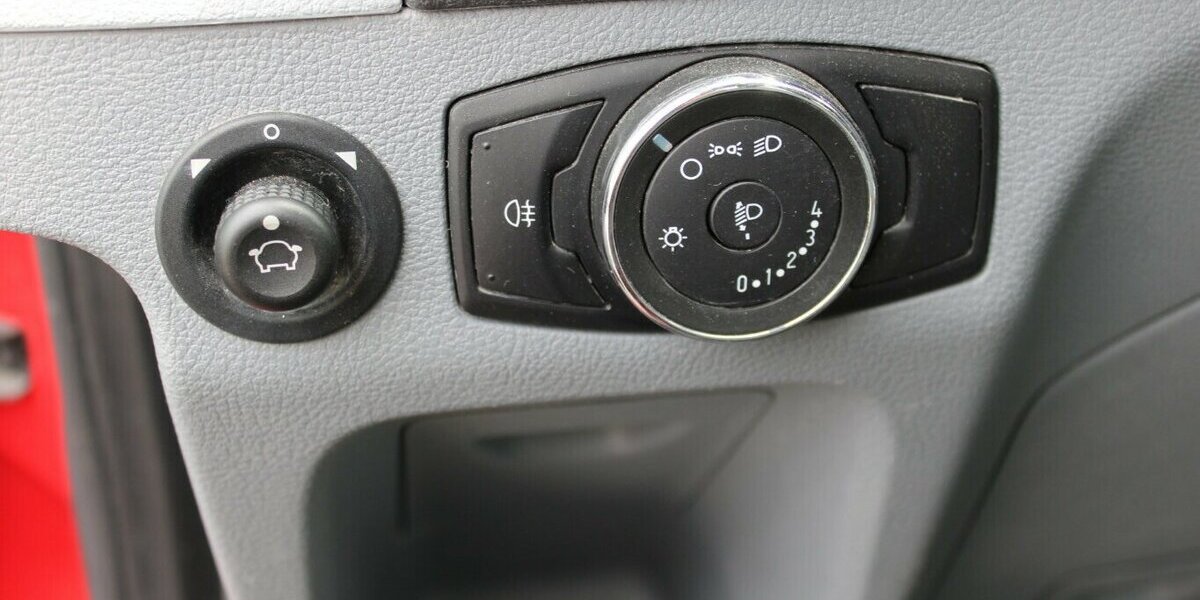 Ford Transit Pritsche 1.Hd.scheckheft AHK.wenig Km 45.000 km 12.500 &euro; Bonn 53225