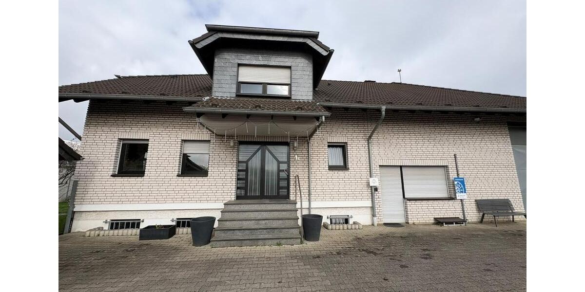 Einfamilienhaus Troisdorf Altenrath - 7 Zimmer, 203 m&sup2;, 7.500&euro; | Angebot:25811174