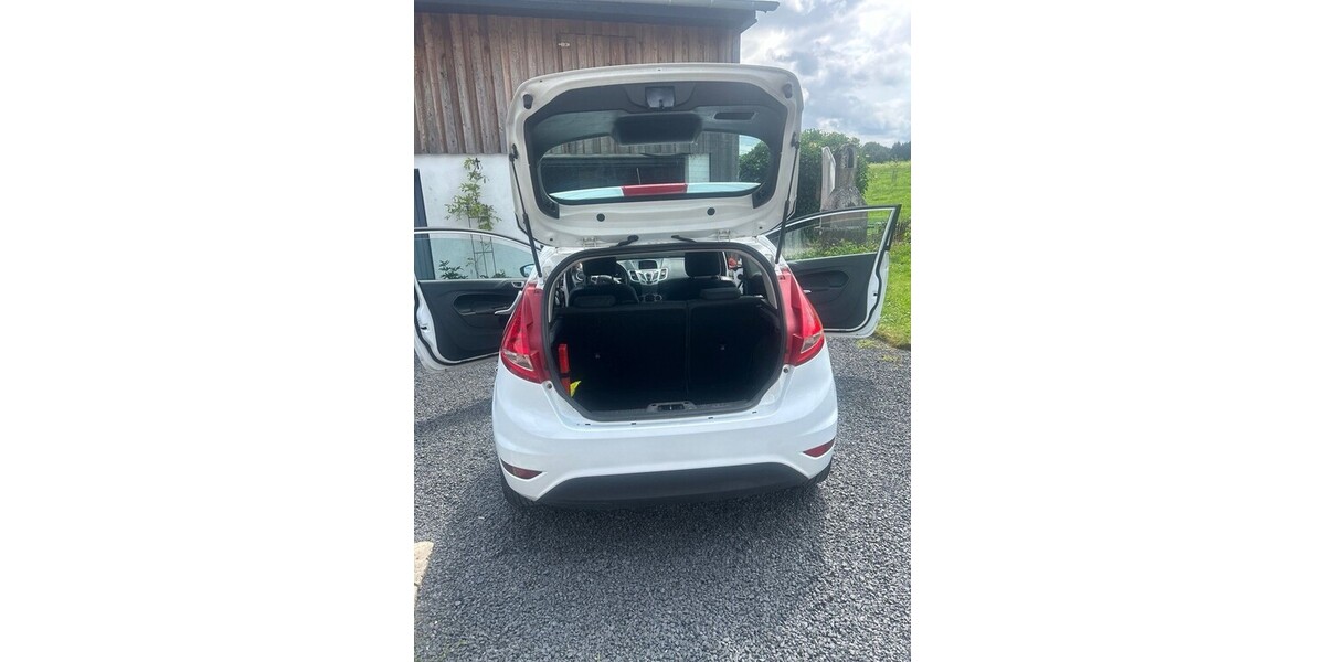 Ford Fiesta 142.800 km 5.300 &euro; Swisttal 53913