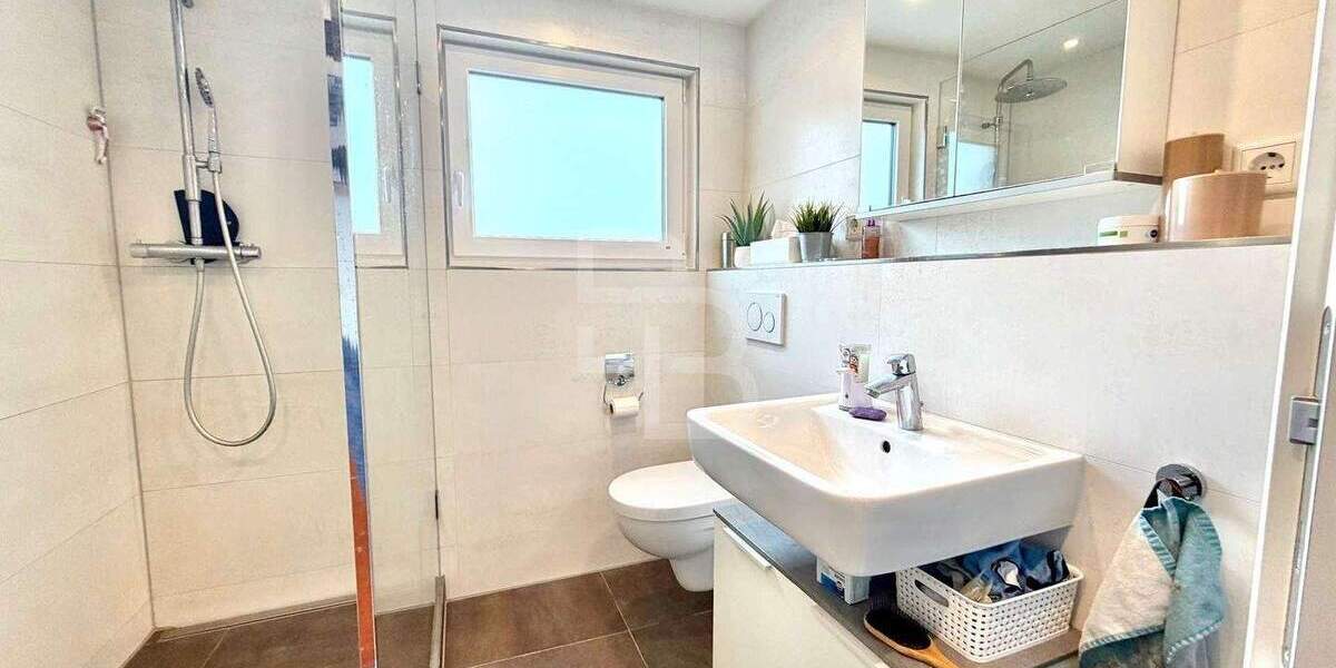 Mehrfamilienhaus, Wohnhaus Köln Dünnwald - 4 Zimmer, 123 m&sup2;, 689.000&euro; | Angebot:25687132