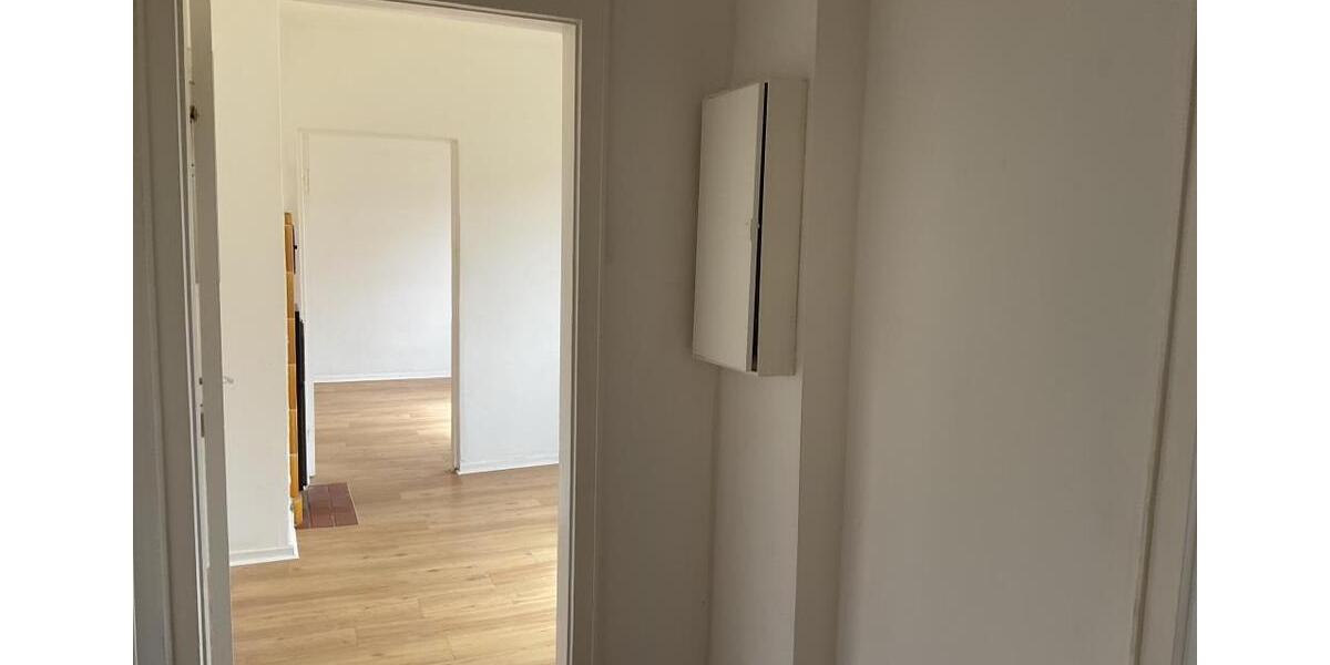 Etagenwohnung Bonn Gronau - 3 Zimmer, 60 m&sup2;, 740&euro; | Angebot:26022888