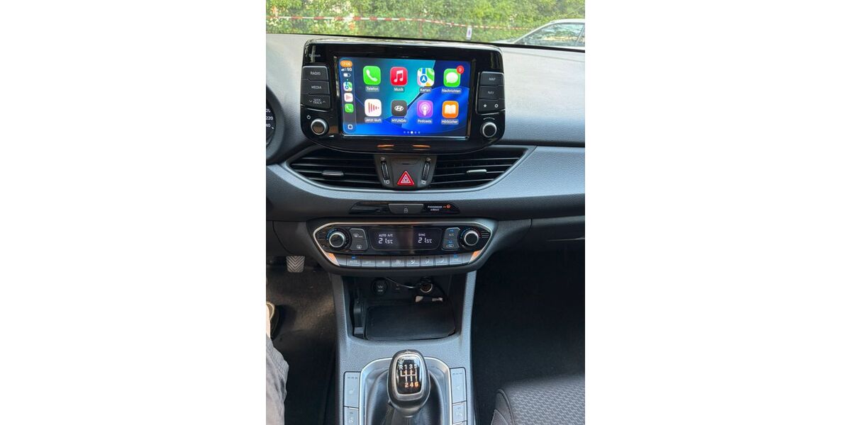 Hyundai i30 126.000 km 7.450 &euro; Bonn 53129
