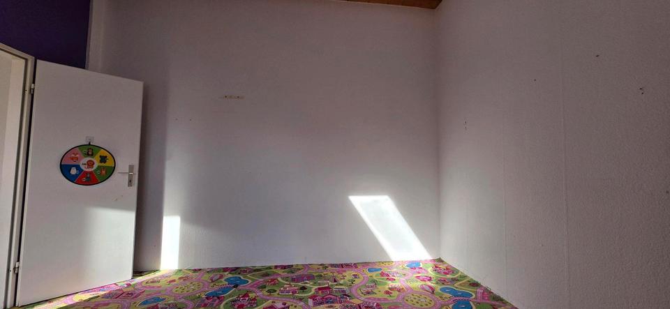 Dachgeschoßwohnung Köln Mülheim - 3 Zimmer, 80 m&sup2;, 910&euro; | Angebot:26039414