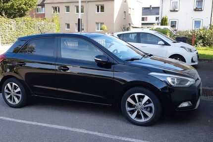 Hyundai i20 78.000 km 8.600 &euro; Nörvenich 52388