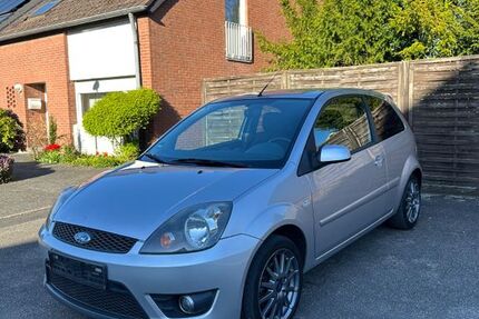 Ford Fiesta 134.000 km 2.850 &euro; Köln 51063