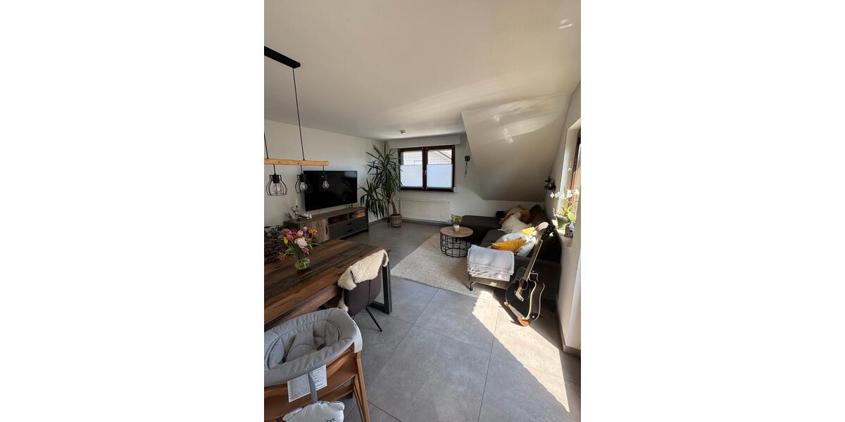 Dachgeschoßwohnung Düren Mariaweiler-Hoven - 3 Zimmer, 71 m&sup2;, 192.000&euro; | Angebot:27114755