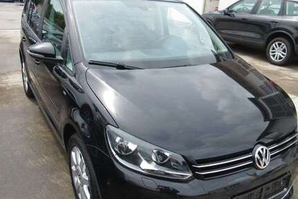 VW Touran 111.000 km 11.800 &euro; Leverkusen 51371