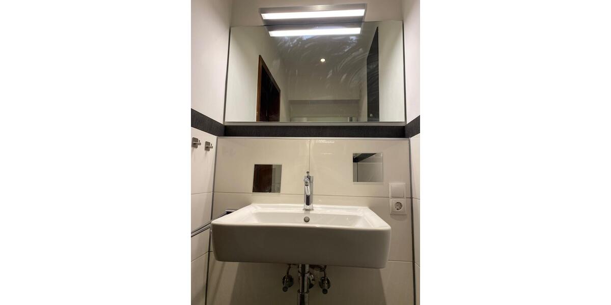 Erdgeschoßwohnung Bonn Bad Godesberg - 3 Zimmer, 151 m&sup2;, 2.280&euro; | Angebot:25807104