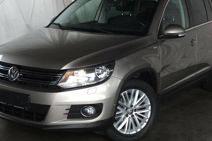 VW Tiguan CUP SPORT NAVI PARKPILOT TEMPOMAT 88.859 km 10.750 &euro; Köln 50858