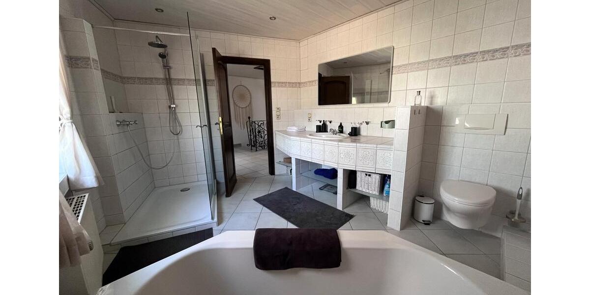 Mehrfamilienhaus, Wohnhaus Bergheim - 4 Zimmer, 167 m&sup2;, 2.080&euro; | Angebot:25899926