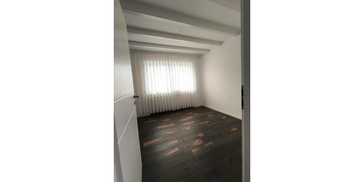Erdgeschoßwohnung Mechernich - 3 Zimmer, 150 m&sup2;, 1.500&euro; | Angebot:23838632