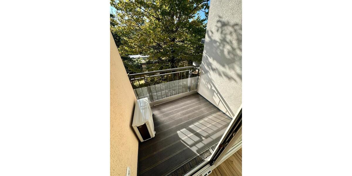 Etagenwohnung Leverkusen - 2 Zimmer, 58 m&sup2;, 1.390&euro; | Angebot:25918386