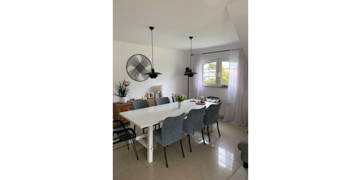 Etagenwohnung Pulheim - 4 Zimmer, 140 m&sup2;, 1.600&euro; | Angebot:26047961