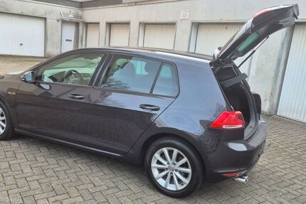 VW Golf 153.900 km 11.690 &euro; Köln 51061