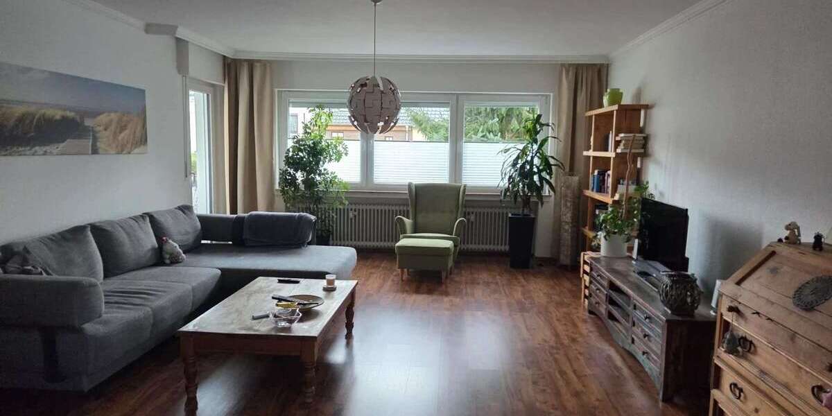 Etagenwohnung Euskirchen Dom-Esch - 3 Zimmer, 120 m&sup2;, 980&euro; | Angebot:25967791