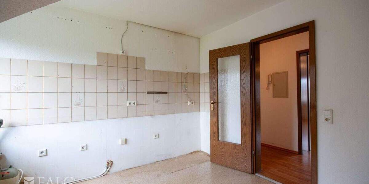 Mehrfamilienhaus, Wohnhaus Frechen Königsdorf - 6 Zimmer, 235 m&sup2;, 400.000&euro; | Angebot:25696385