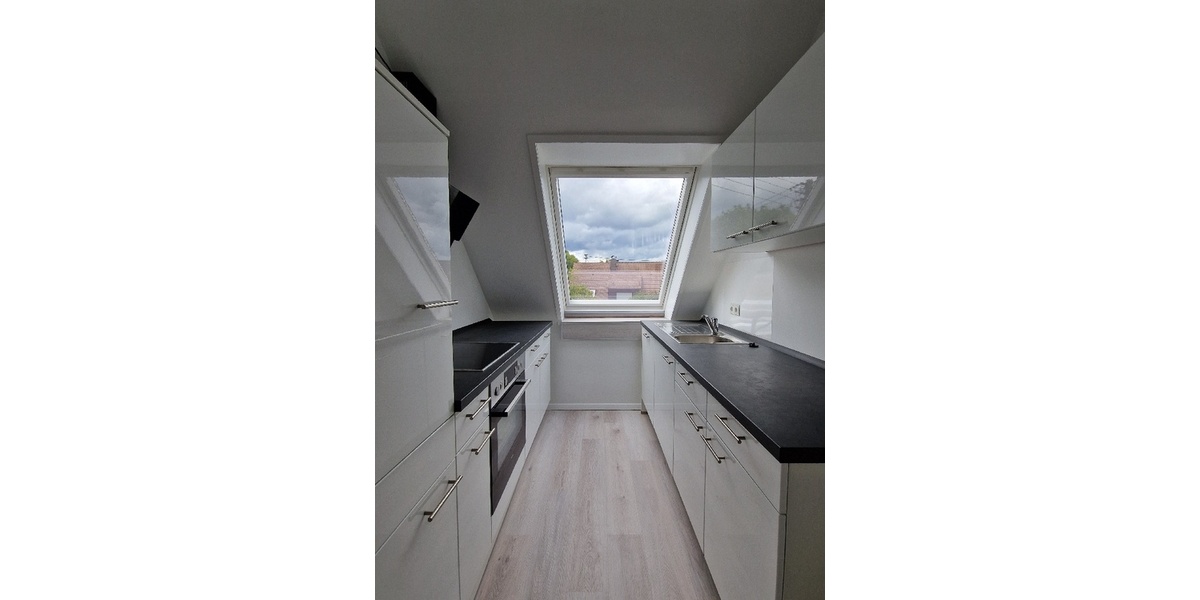 Wohlfühlwohnung mit Balkon und Einbauküche - Dachgeschoßwohnung Sankt Augustin | Angebot:26083185