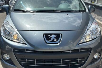 Peugeot 207 124.700 km 4.890 &euro; Rheinbach 53359