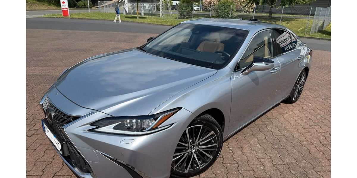 Lexus ES 300 35.000 km 39.990 &euro; Köln 51103
