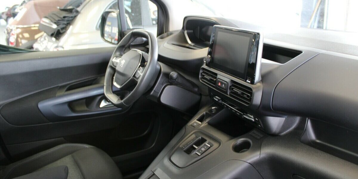 Peugeot e-Rifter Elektro L1 Allure Pack 12.978 km 21.980 &euro; Euskirchen 53881