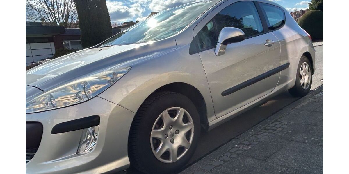 Peugeot 308 64.000 km 4.000 &euro; Euskirchen 53879