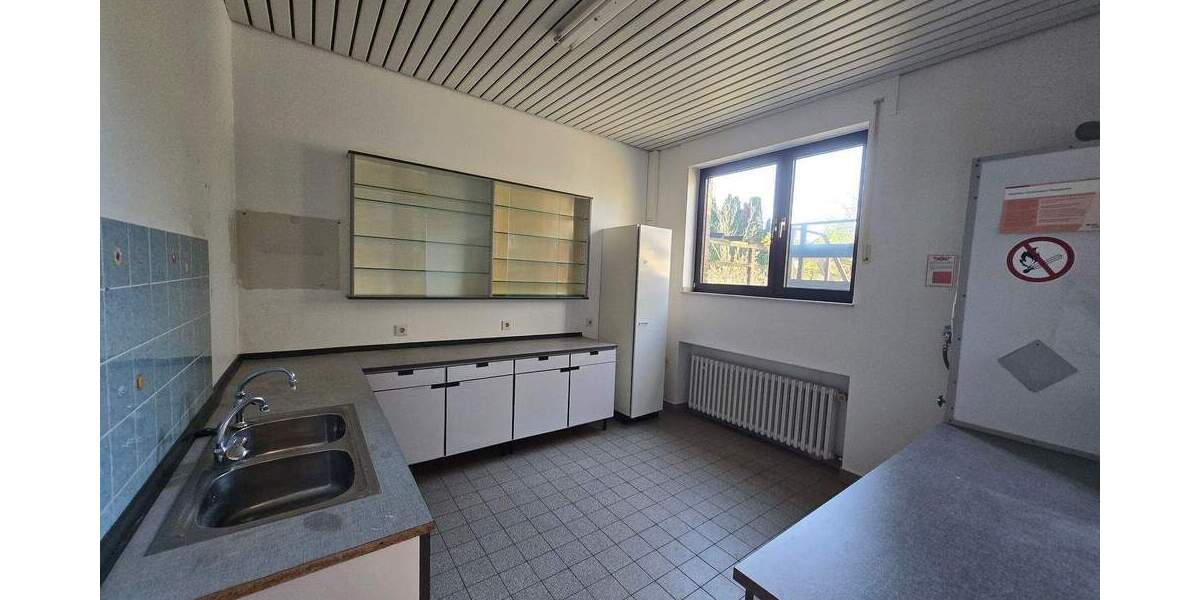 Gewerbeobjekt Frechen Habbelrath - 8 Zimmer, 850.000&euro; | Angebot:25780743