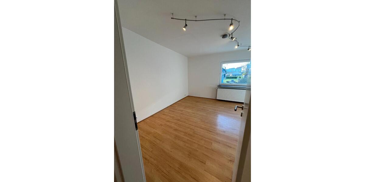 Etagenwohnung Bonn Dransdorf - 1 Zimmer, 28 m&sup2;, 480&euro; | Angebot:26546050