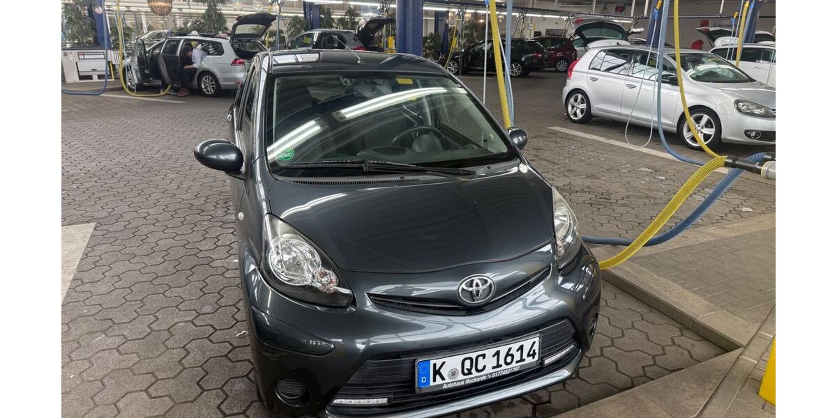 Toyota Aygo (X) 79.000 km 3.800 &euro; köln 50969