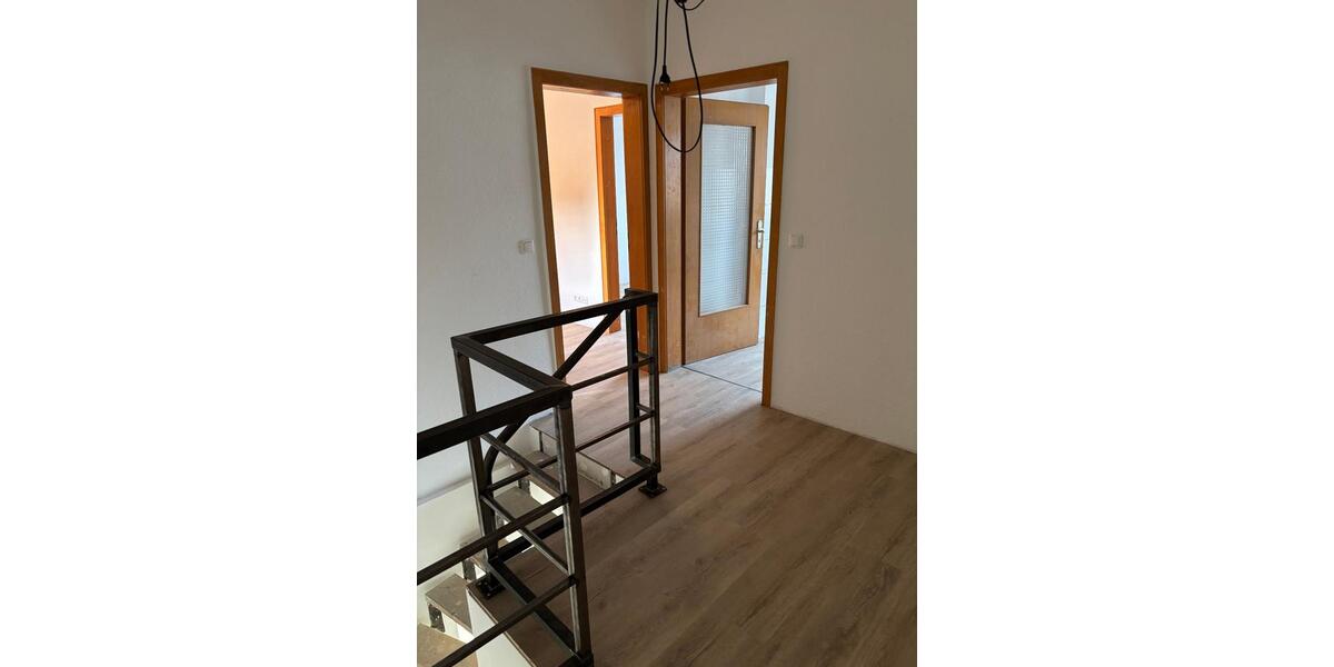 Einfamilienhaus Erftstadt - 5 Zimmer, 115 m&sup2;, 1.800&euro; | Angebot:25877014