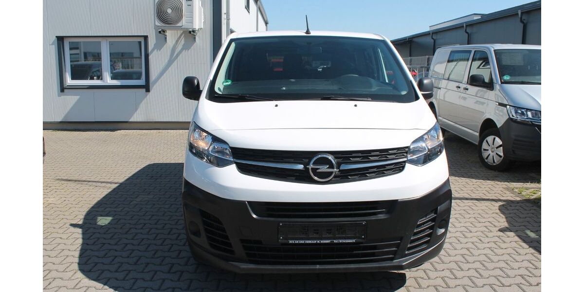Opel Vivaro 241.992 km 10.950 &euro; Euskirchen 53879