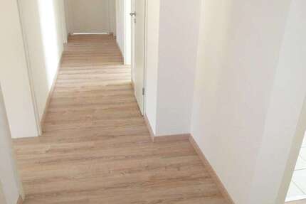 Wohnung Rheinbach - 4 Zimmer, 90 m&sup2;, 830&euro; | Angebot:25916389