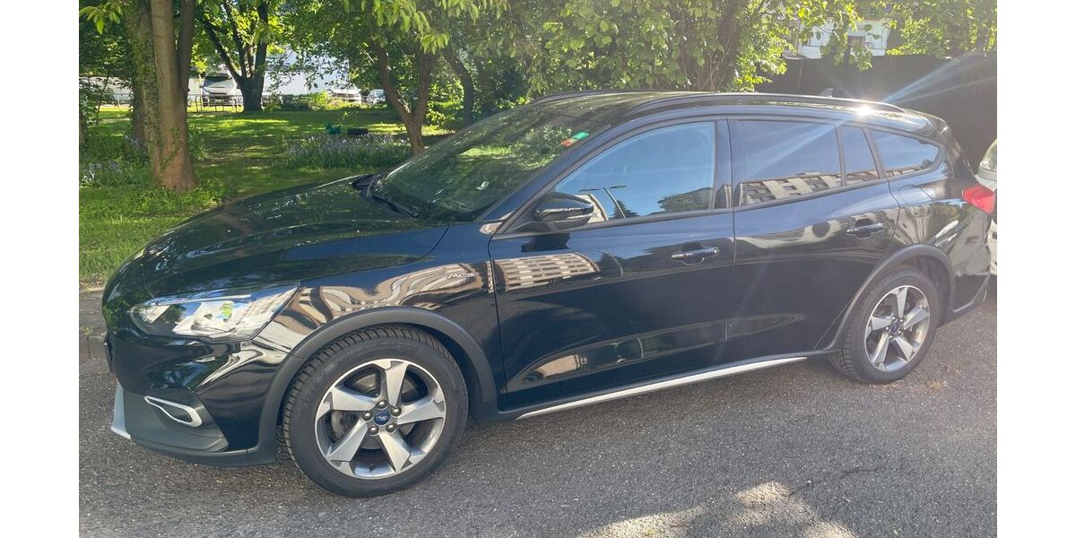 Ford Focus 94.000 km 12.900 &euro; Köln 50937