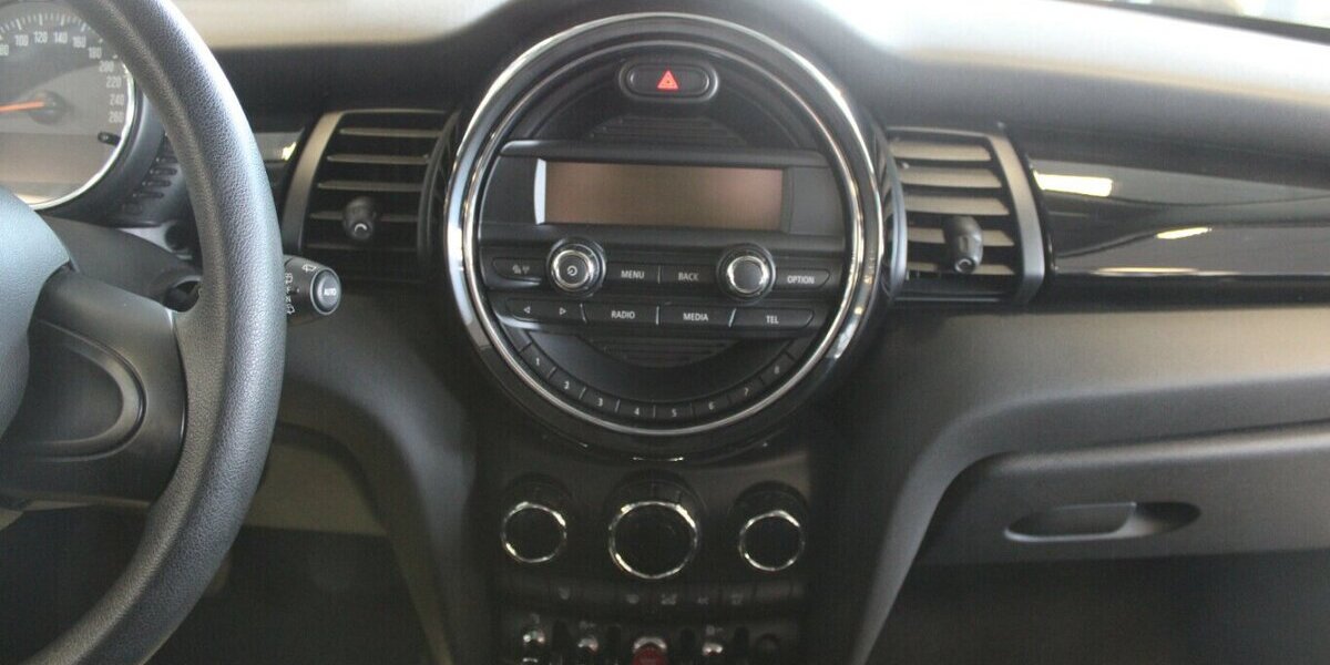 Mini Cooper Metropolitan 64.740 km 11.980 &euro; Euskirchen 53881