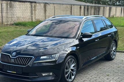 Skoda Superb 189.500 km 12.499 &euro; Bonn 53127